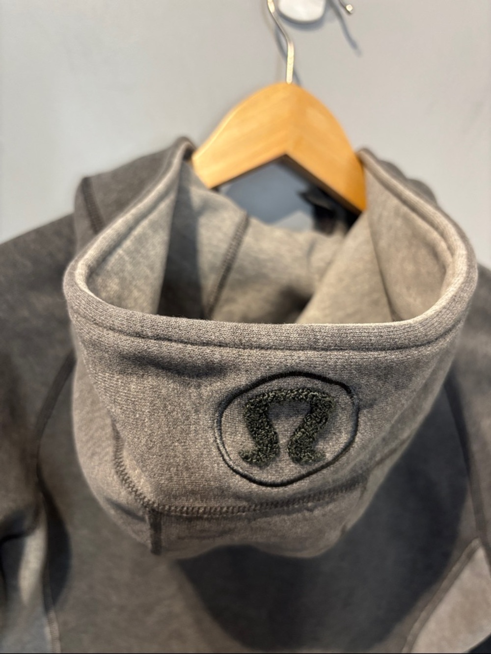 Lululemon Vintage Scuba Hoodie in Slate - Picture 4 of 9